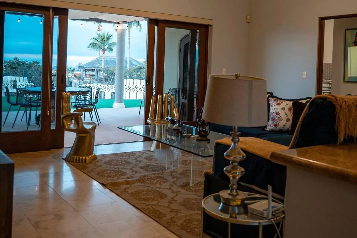 Villa Casa Reyes, 6B Walk 2 Bch-Heated-Pool & Amazing Views à Cabo San Lucas