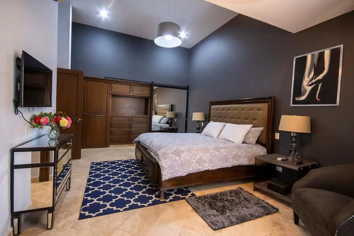 Villa Casa Reyes, 6B Walk 2 Bch-Heated-Pool & Amazing Views à Cabo San Lucas